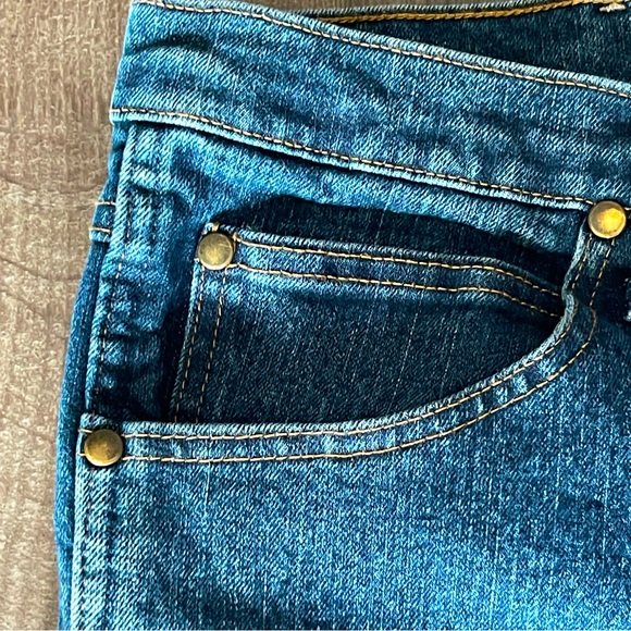 Wrangler Slim Fit Men’s Jeans - Picture 4 of 10